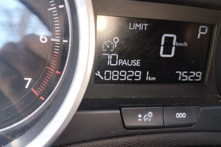 Used Peugeot 408 2014 1.8L Automatic Luxury Edition Odometer Close Up
