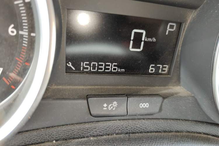 Used Peugeot 408 2014 1.8L Automatic Luxury Edition Odometer Close Up