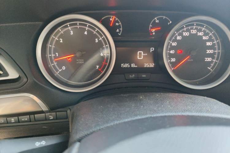 Used Peugeot 408 2014 1.8L Automatic Luxury Edition Odometer Close Up
