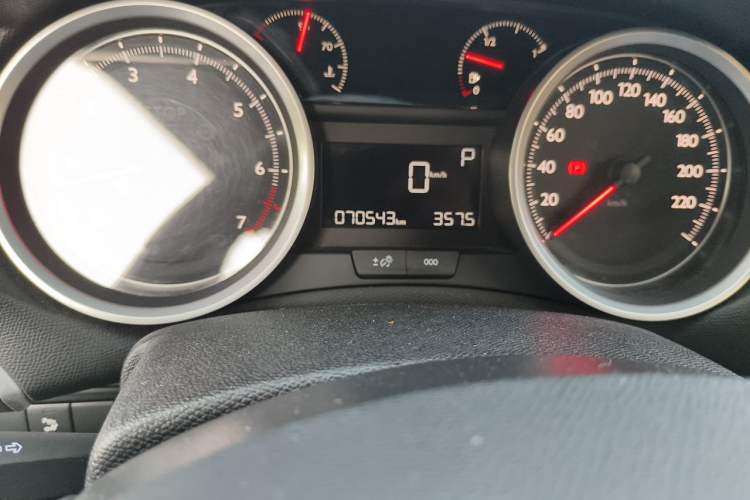 Used Peugeot 408 2014 1.8L Automatic Luxury Edition Odometer Close Up