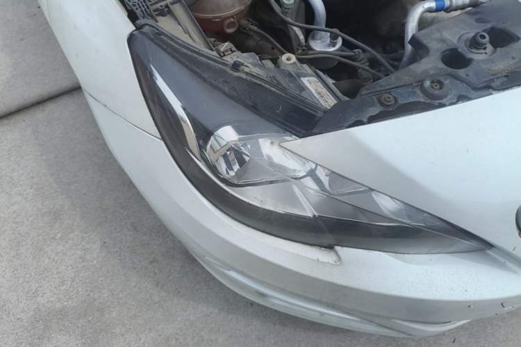 Used Peugeot 408 2014 1.8L Manual Leading Edition Right Front Headlight