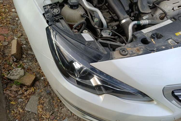Used Peugeot 408 2014 1.6T Automatic Supreme Edition Right Front Headlight
