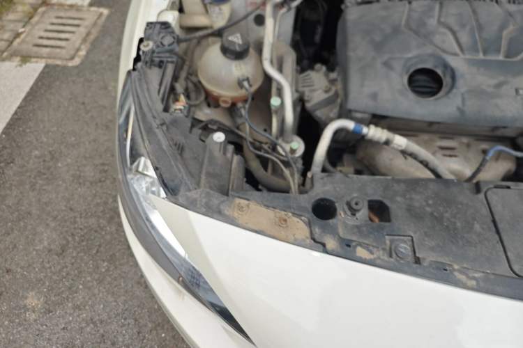 Used Peugeot 408 2014 1.8L Automatic Luxury Edition Right Front Headlight