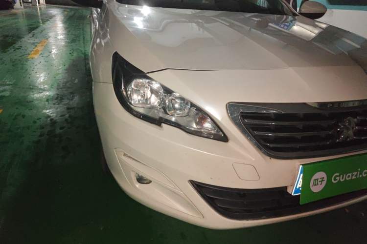 Used Peugeot 408 2014 1.8L Automatic Luxury Edition Right Front Headlight
