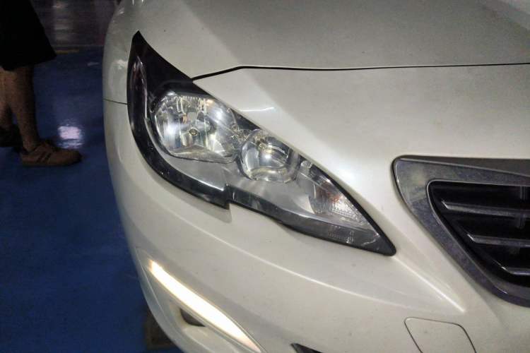 Used Peugeot 408 2014 1.8L Automatic Luxury Edition Right Front Headlight