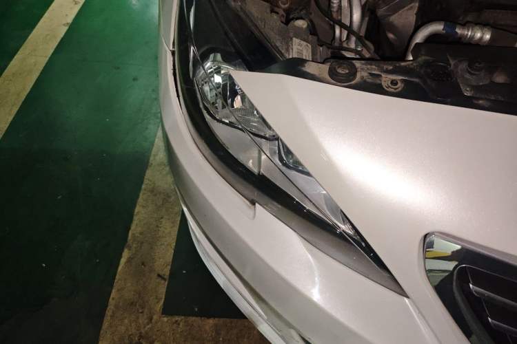 Used Peugeot 408 2014 1.8L Automatic Luxury Edition Right Front Headlight