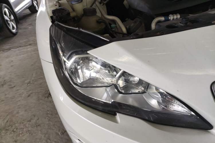Used Peugeot 408 2014 1.8L Automatic Luxury Edition Right Front Headlight
