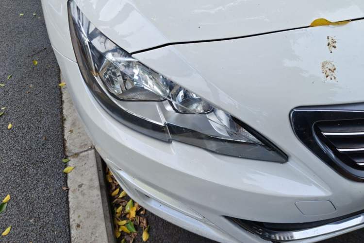 Used Peugeot 408 2014 1.8L Automatic Luxury Edition Right Front Headlight