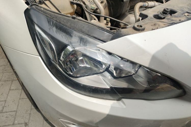 Used Peugeot 408 2014 1.8L Automatic Luxury Edition Right Front Headlight