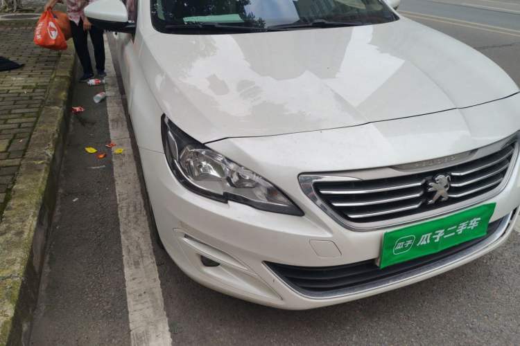 Used Peugeot 408 2014 1.8L Automatic Luxury Edition Right Front Headlight