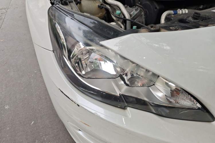 Used Peugeot 408 2014 1.8L Automatic Luxury Edition Right Front Headlight