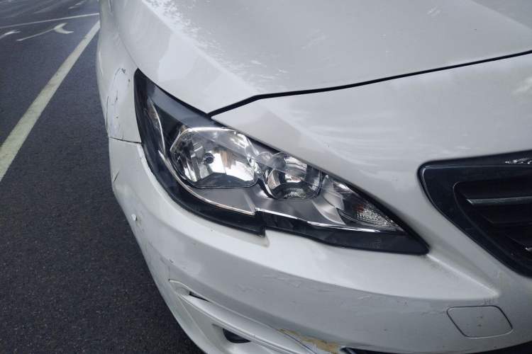 Used Peugeot 408 2014 1.8L Automatic Luxury Edition Right Front Headlight