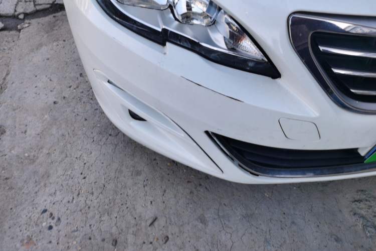 Used Peugeot 408 2014 1.8L Manual Leading Edition Right Front Headlight