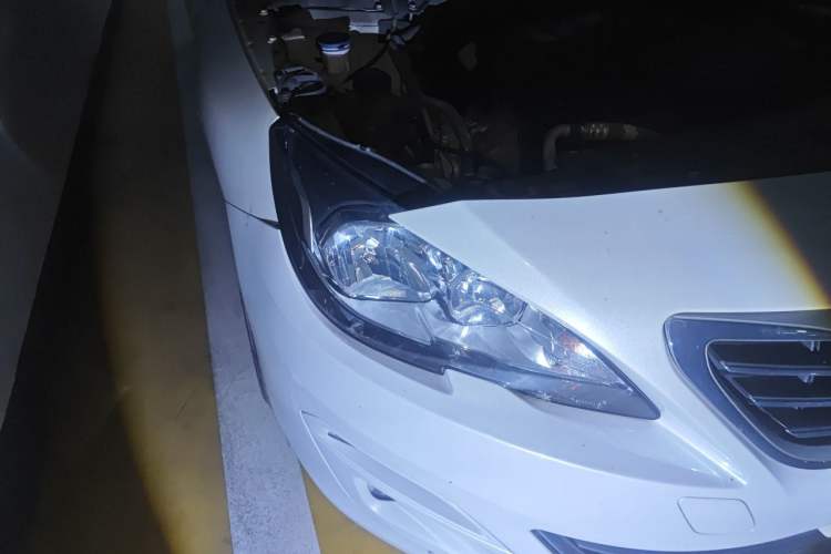 Used Peugeot 408 2014 1.8L Automatic Luxury Edition Right Front Headlight