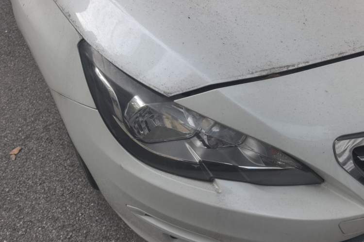 Used Peugeot 408 2014 1.8L Automatic Luxury Edition Right Front Headlight