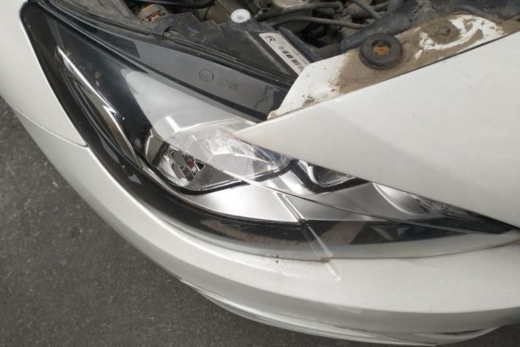 Used Peugeot 408 2014 1.8L Automatic Leading Edition Right Front Headlight