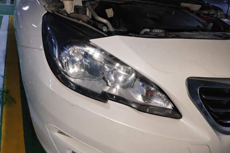 Used Peugeot 408 2014 1.8L Automatic Luxury Edition Right Front Headlight