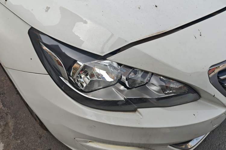 Used Peugeot 408 2014 1.8L Automatic Luxury Edition Right Front Headlight
