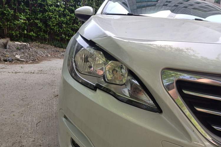 Used Peugeot 408 2014 1.8L Automatic Luxury Edition Right Front Headlight