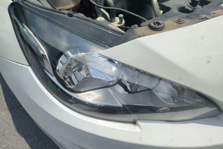 Used Peugeot 408 2014 1.8L Manual Leading Edition Right Front Headlight