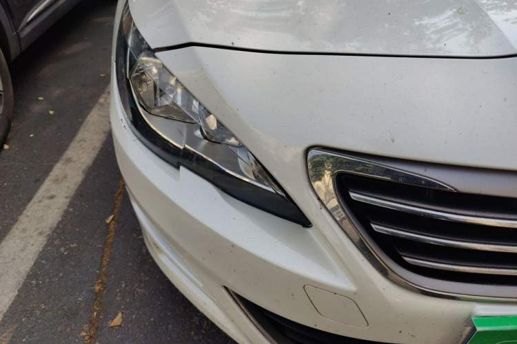 Used Peugeot 408 2014 1.8L Automatic Luxury Edition Right Front Headlight