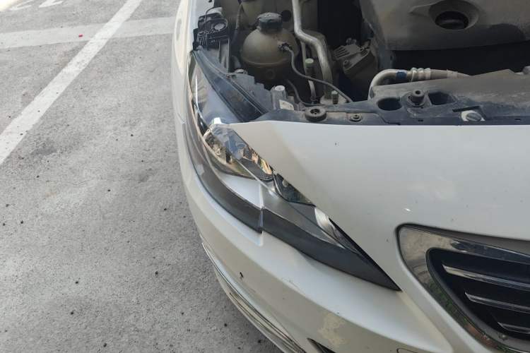 Used Peugeot 408 2014 1.8L Automatic Luxury Edition Right Front Headlight