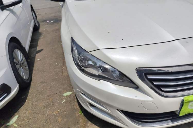 Used Peugeot 408 2014 1.8L Manual Leading Edition Right Front Headlight