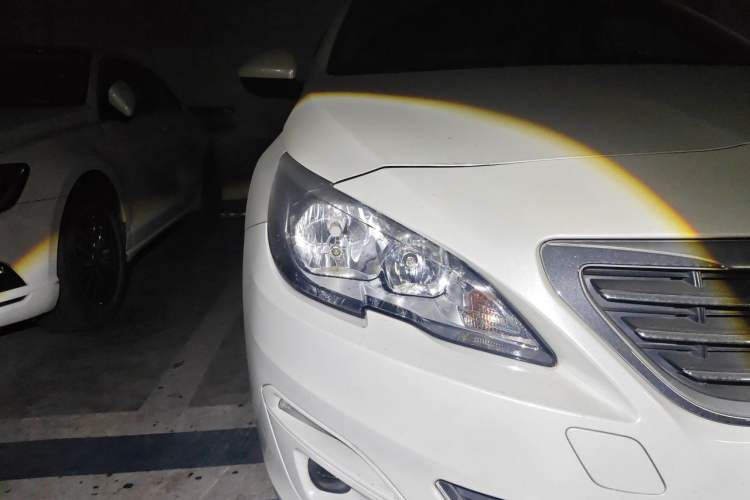 Used Peugeot 408 2014 1.8L Automatic Luxury Edition Right Front Headlight