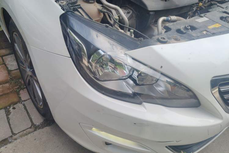Used Peugeot 408 2014 1.8L Automatic Luxury Edition Right Front Headlight