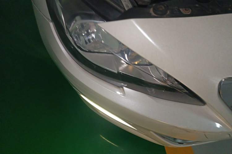 Used Peugeot 408 2014 1.8L Manual Leading Edition Right Front Headlight