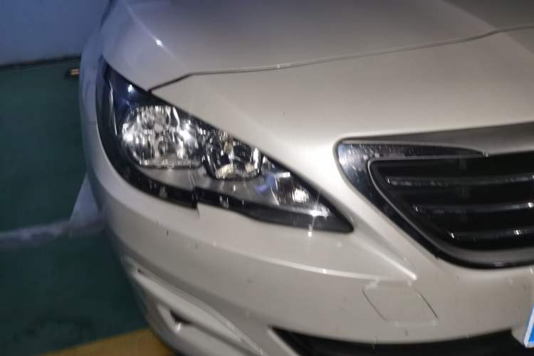 Used Peugeot 408 2014 1.8L Automatic Luxury Edition Right Front Headlight