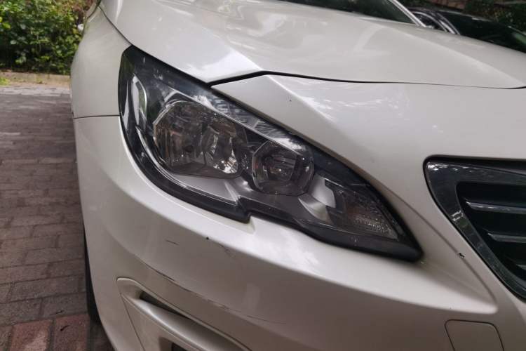 Used Peugeot 408 2014 1.8L Automatic Luxury Edition Right Front Headlight