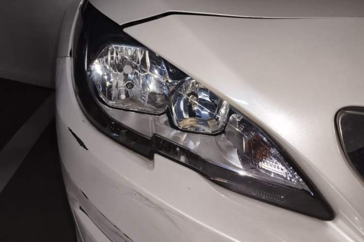 Used Peugeot 408 2014 1.8L Automatic Luxury Edition Right Front Headlight