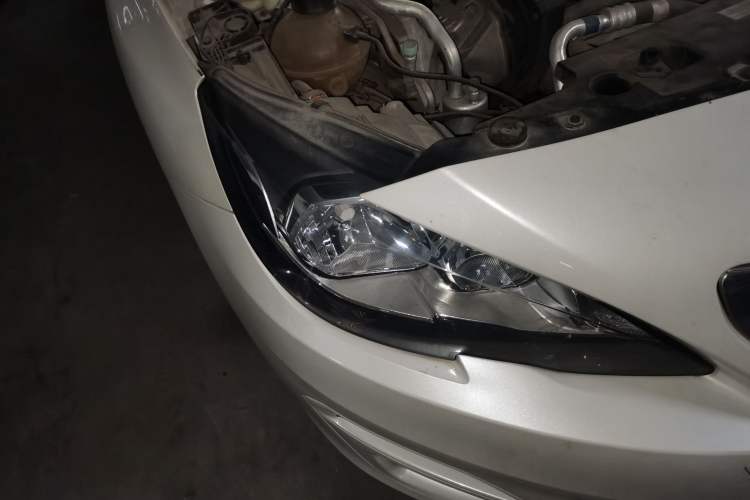 Used Peugeot 408 2014 1.8L Automatic Luxury Edition Right Front Headlight
