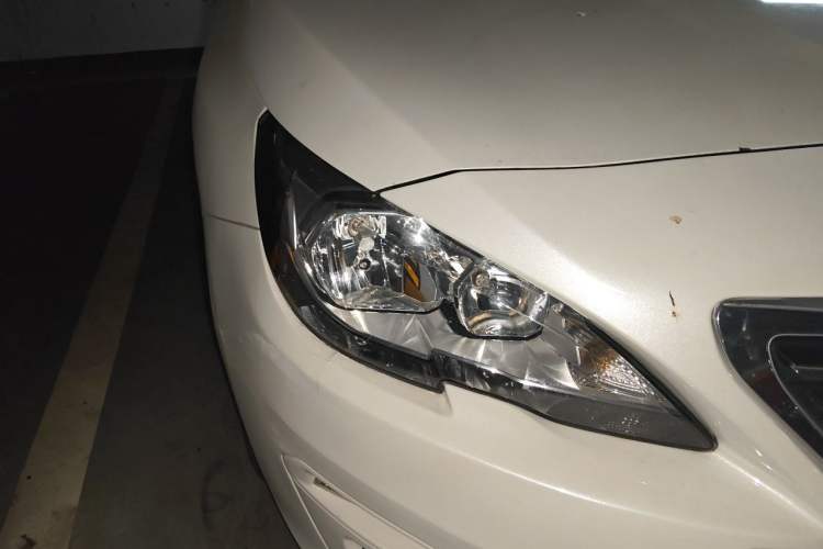 Used Peugeot 408 2014 1.8L Automatic Luxury Edition Right Front Headlight