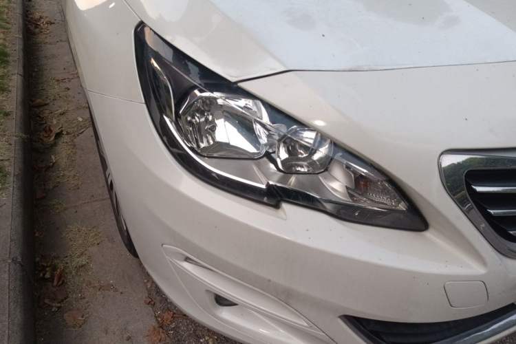 Used Peugeot 408 2014 1.6T Automatic Supreme Edition Right Front Headlight