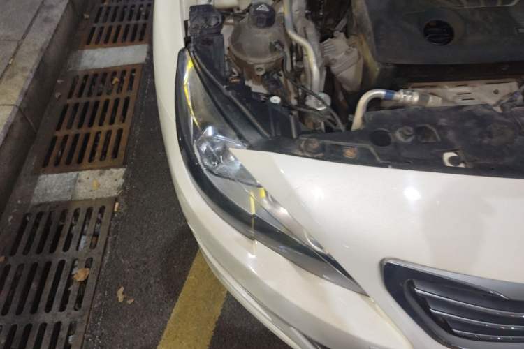 Used Peugeot 408 2014 1.8L Manual Leading Edition Right Front Headlight