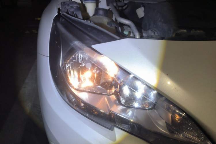 Used Peugeot 408 2014 1.8L Automatic Luxury Edition Right Front Headlight