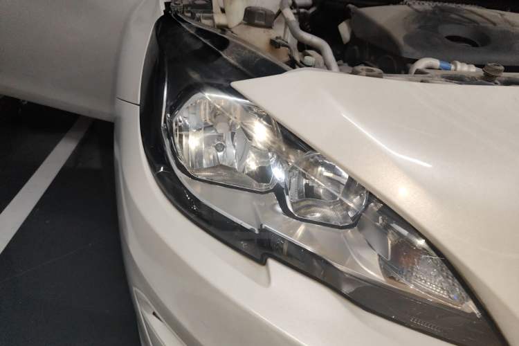Used Peugeot 408 2014 1.8L Automatic Luxury Edition Right Front Headlight