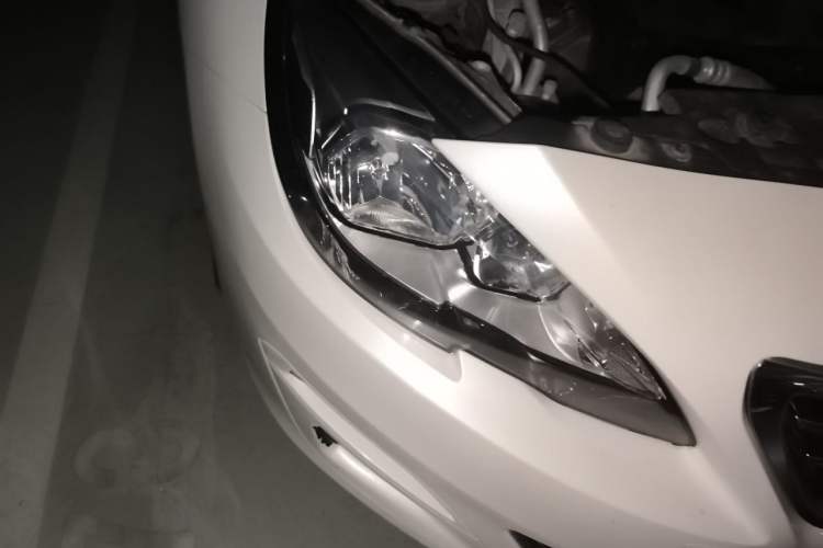 Used Peugeot 408 2014 1.8L Automatic Luxury Edition Right Front Headlight