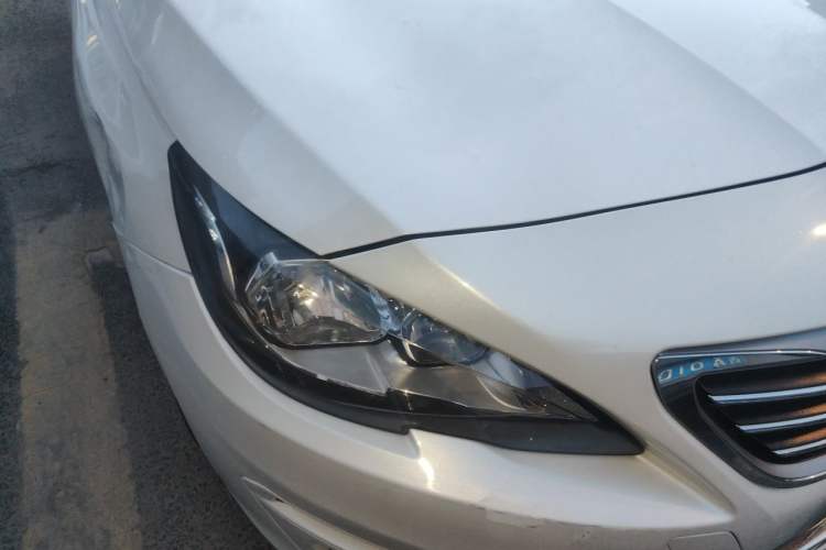 Used Peugeot 408 2014 1.8L Automatic Luxury Edition Right Front Headlight