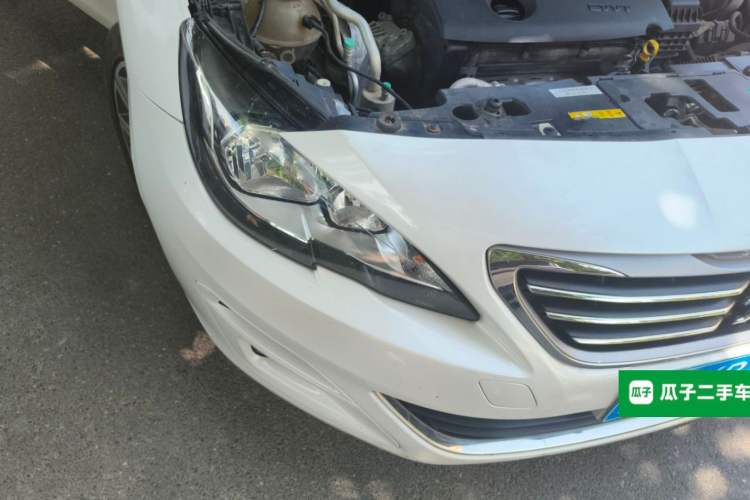 Used Peugeot 408 2014 1.8L Automatic Luxury Edition Right Front Headlight