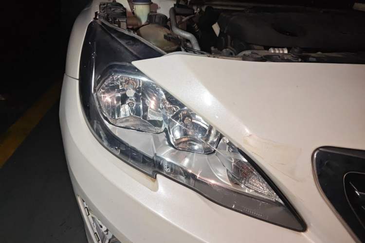 Used Peugeot 408 2014 1.8L Automatic Luxury Edition Right Front Headlight