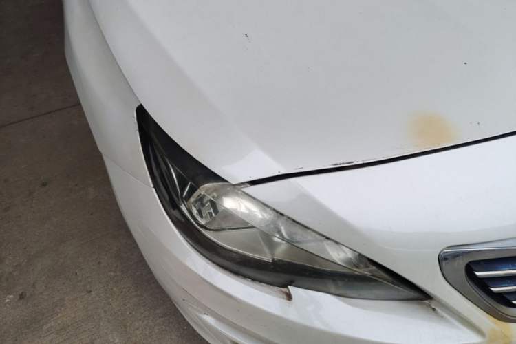 Used Peugeot 408 2014 1.8L Automatic Luxury Edition Right Front Headlight