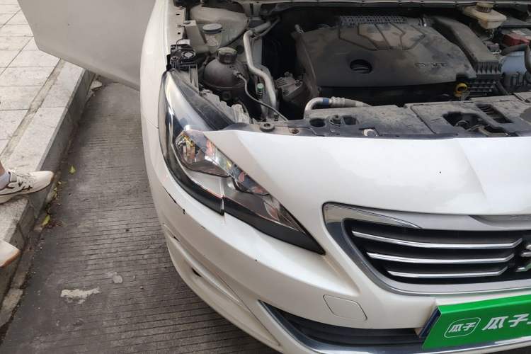 Used Peugeot 408 2014 1.8L Automatic Luxury Edition Right Front Headlight