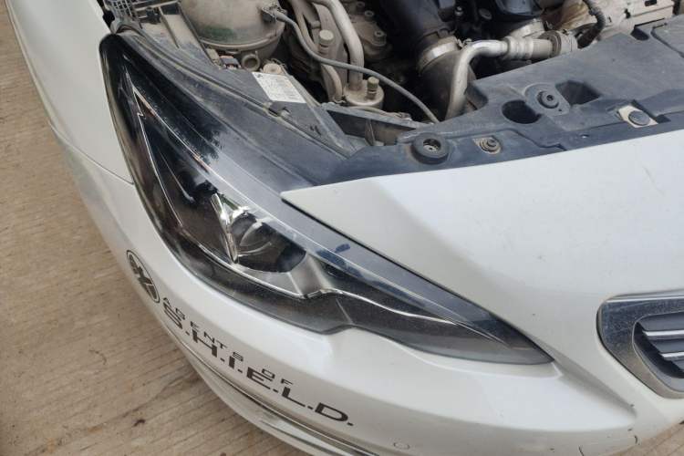 Used Peugeot 408 2014 1.6T Automatic Supreme Edition Right Front Headlight