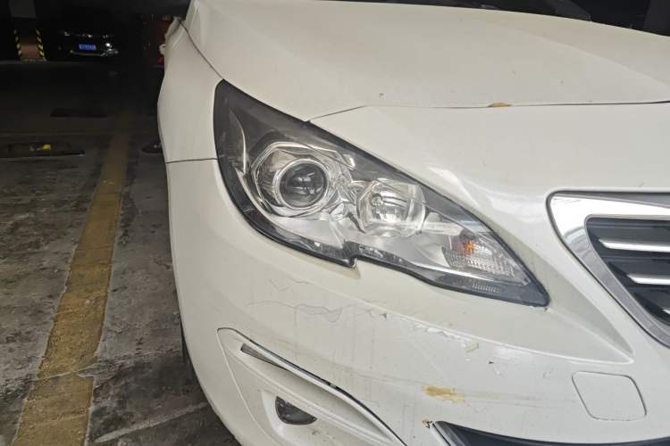Used Peugeot 408 2014 1.8L Automatic Luxury Edition Right Front Headlight