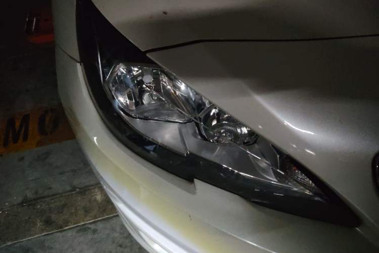 Used Peugeot 408 2014 1.8L Automatic Luxury Edition Right Front Headlight