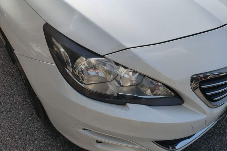 Used Peugeot 408 2014 1.8L Automatic Luxury Edition Right Front Headlight