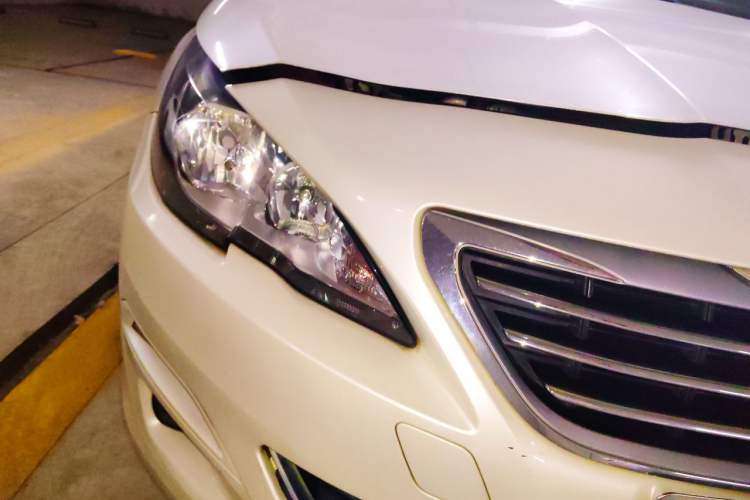 Used Peugeot 408 2014 1.8L Automatic Luxury Edition Right Front Headlight